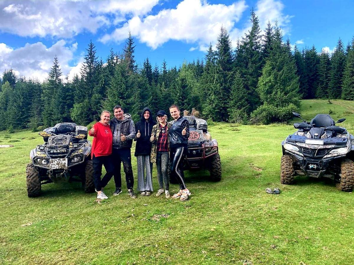 Hotel Berloga-Sinevir Synevyrs'ka Polyana Bagian luar foto