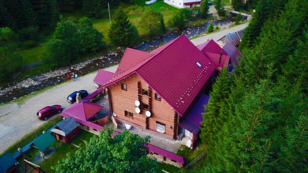 Hotel Berloga-Sinevir Synevyrs'ka Polyana Bagian luar foto