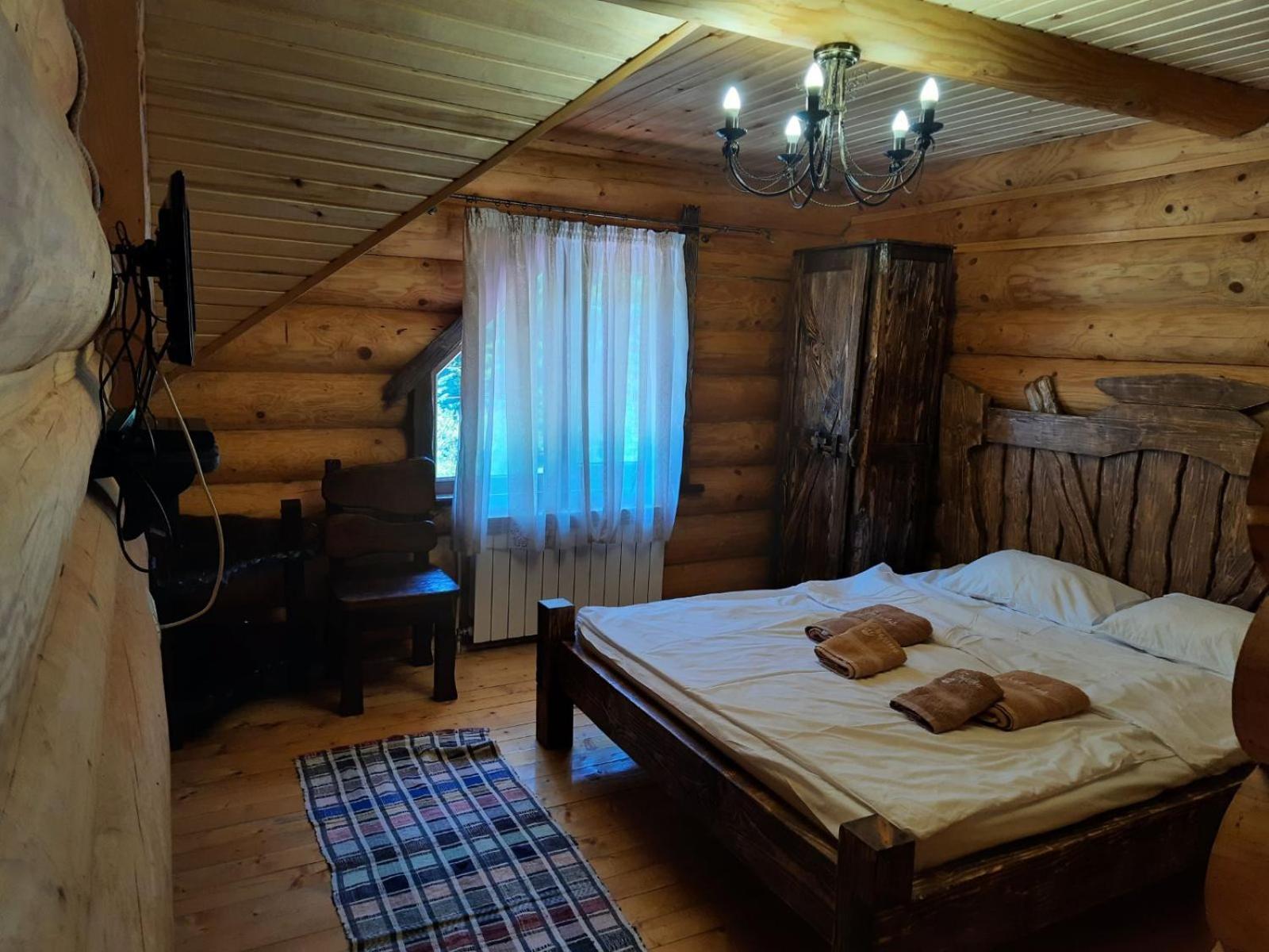Hotel Berloga-Sinevir Synevyrs'ka Polyana Ruang foto