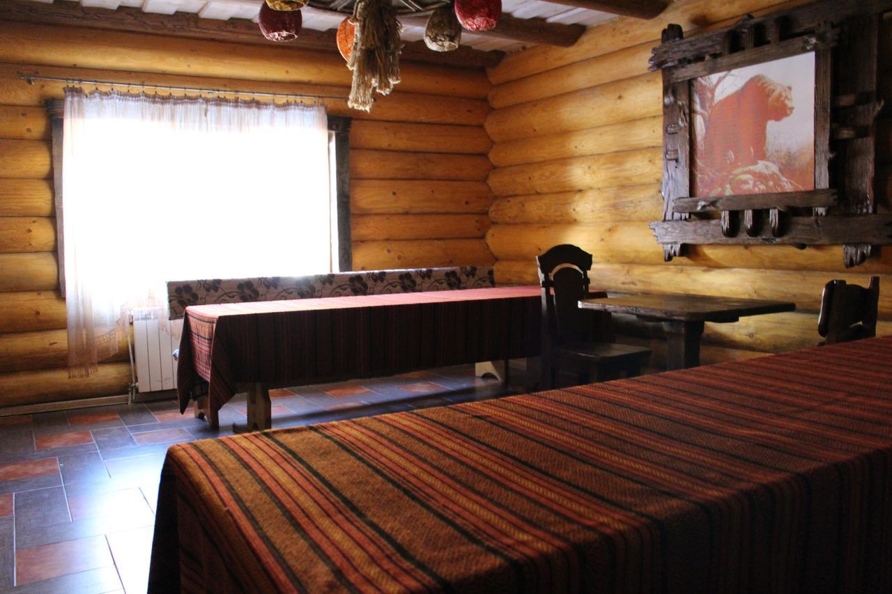 Hotel Berloga-Sinevir Synevyrs'ka Polyana Bagian luar foto